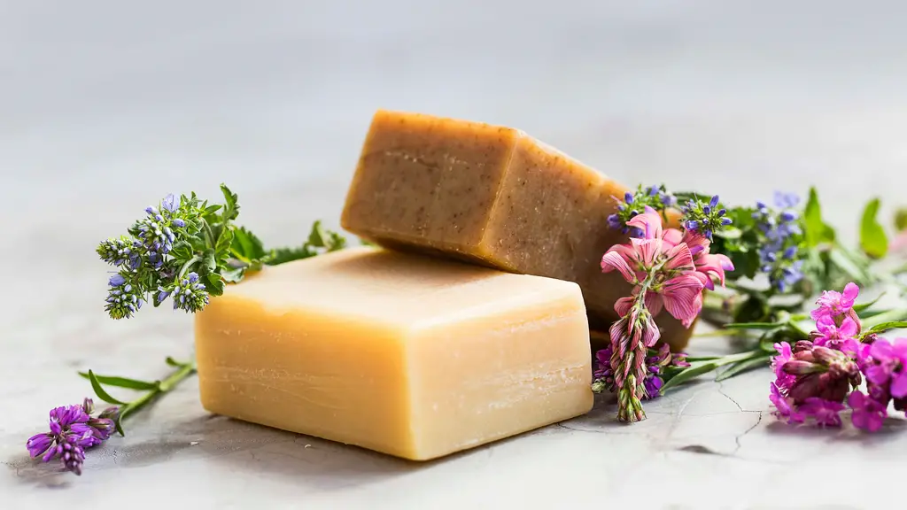 Natural Soap Bars For Those Who Don T Want Petroleum Byproducts On Their Skin 
